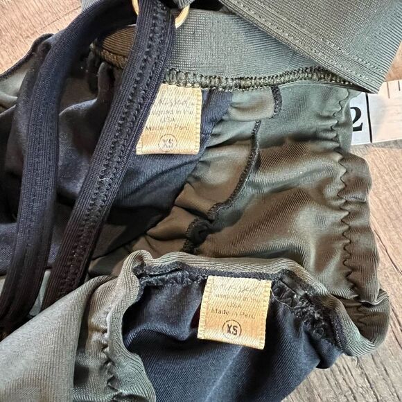 Solkissed
Vanessa Bikini Top Cactus Green bottoms size xs - Picture 3 of 9